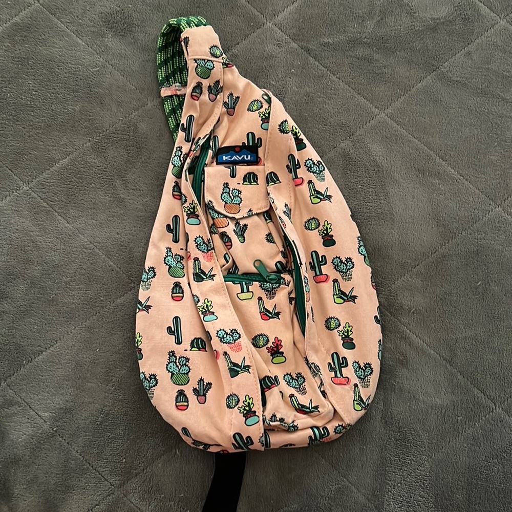 Kavu Rope Sling Bag (great condition!)